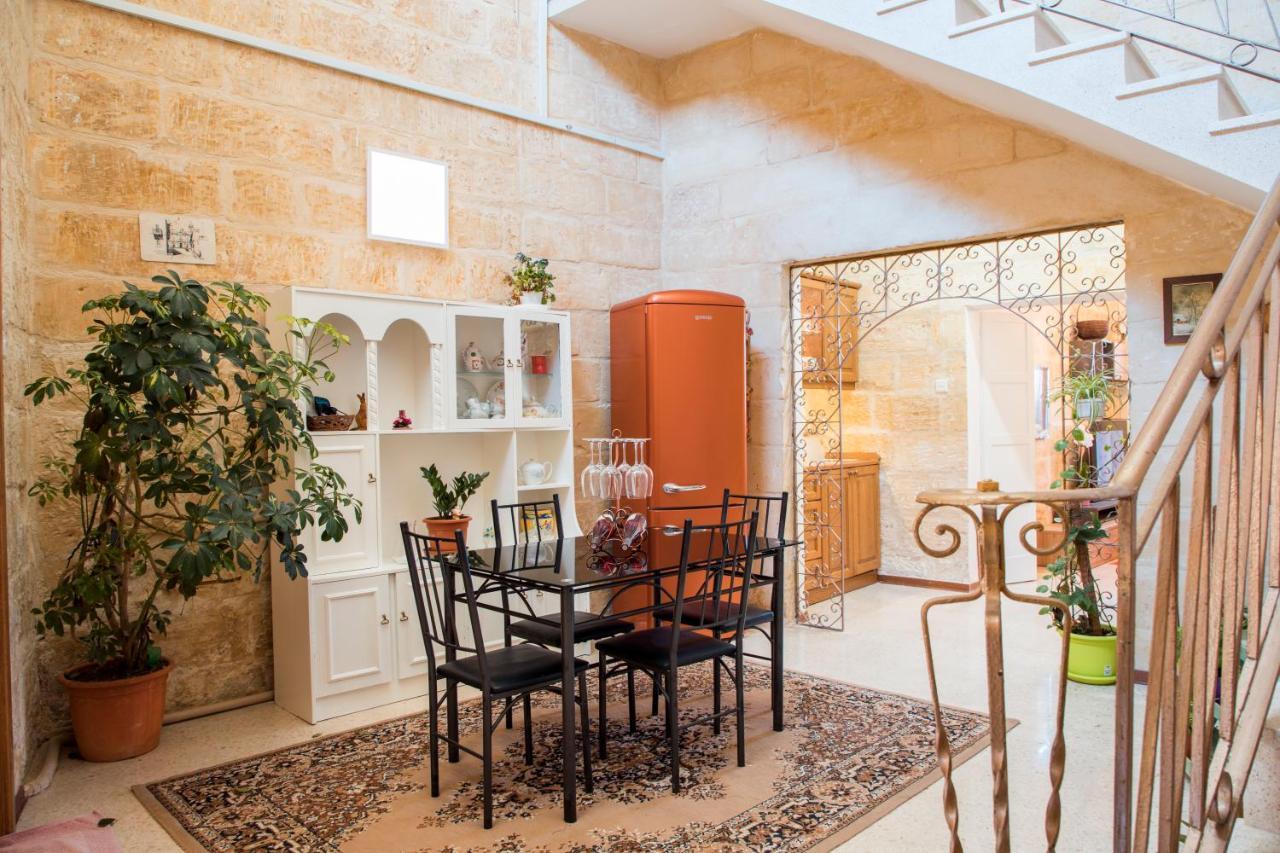 Tal-Karmnu Entire House With Private Heated Pool And Jacuzzi Villa Kirkop Екстериор снимка