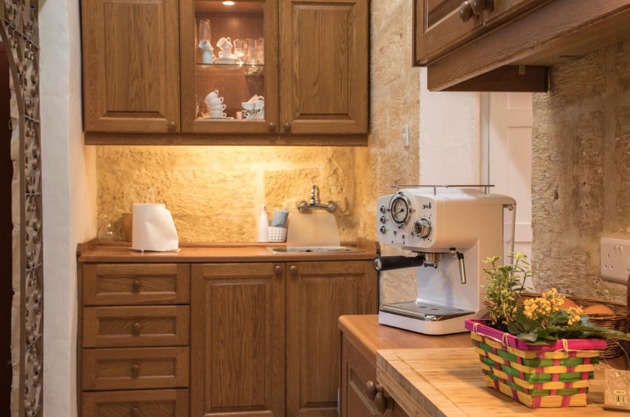 Tal-Karmnu Entire House With Private Heated Pool And Jacuzzi Villa Kirkop Екстериор снимка